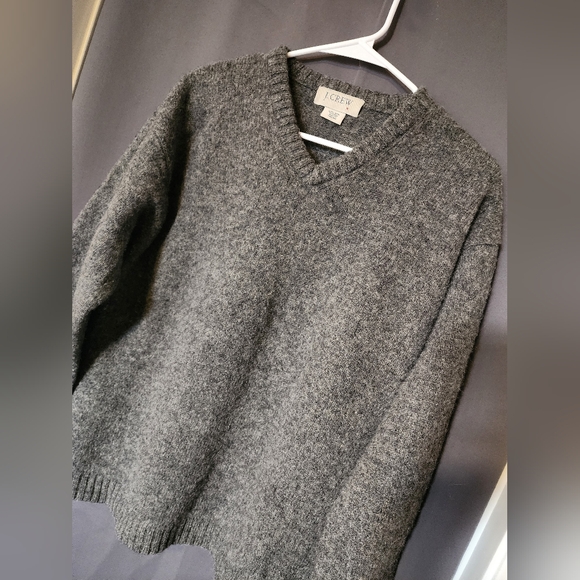 J Crew Sweater, Men's size Medium Dark Gray J Crew Sweater - Picture 2 of 5